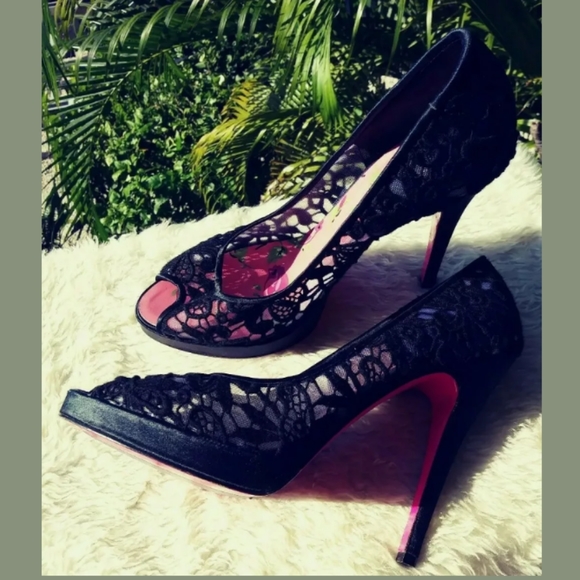 Betsey Johnson Peep Toe Heels size 10 - Picture 8 of 8